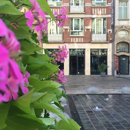 Es Hostel Saint-Gilles Luaran gambar