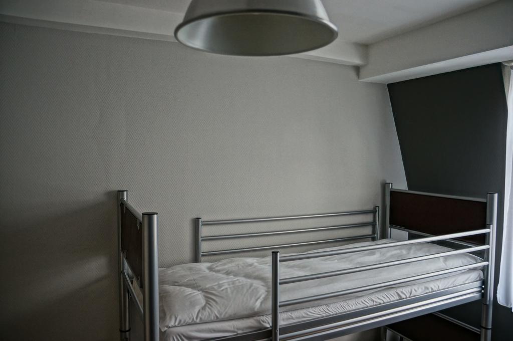 Es Hostel Saint-Gilles Luaran gambar