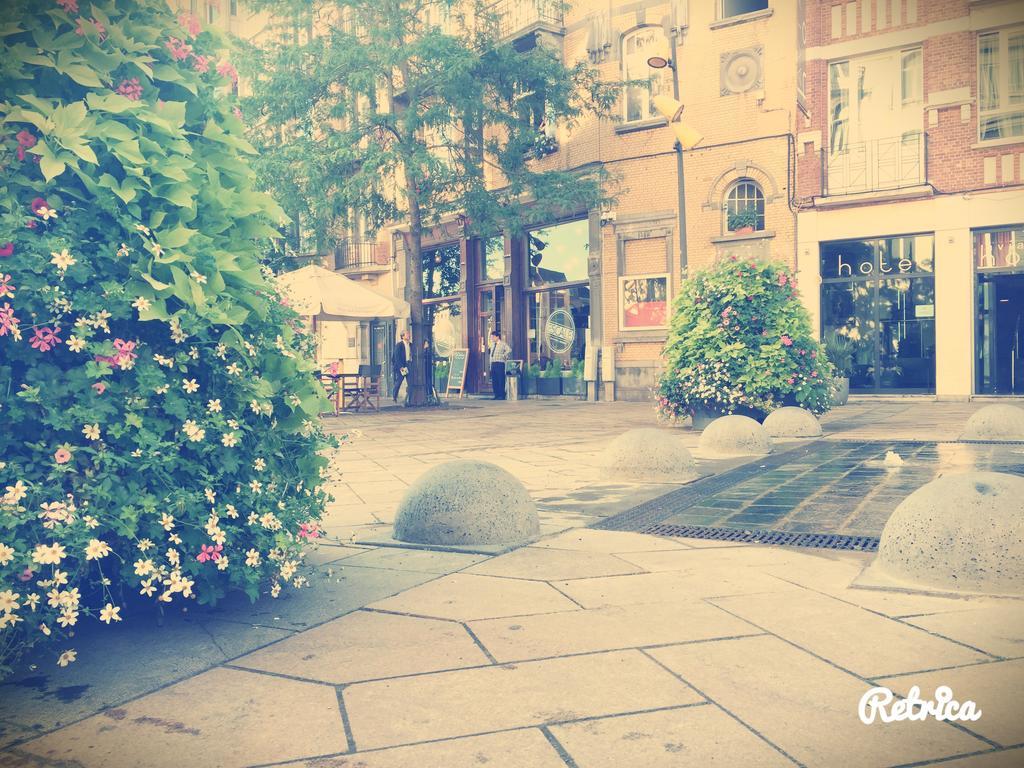 Es Hostel Saint-Gilles Luaran gambar